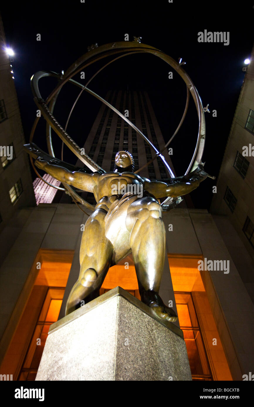 Atlas statua al Rockefeller Center di New York City Foto Stock