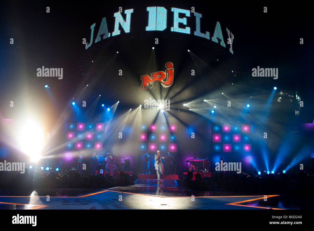 Il cantante tedesco Jan Delay live presso l'energia stelle per l'evento gratuito al Hallenstadion Oerlikon concert hall, Zurigo, SVIZZ Foto Stock