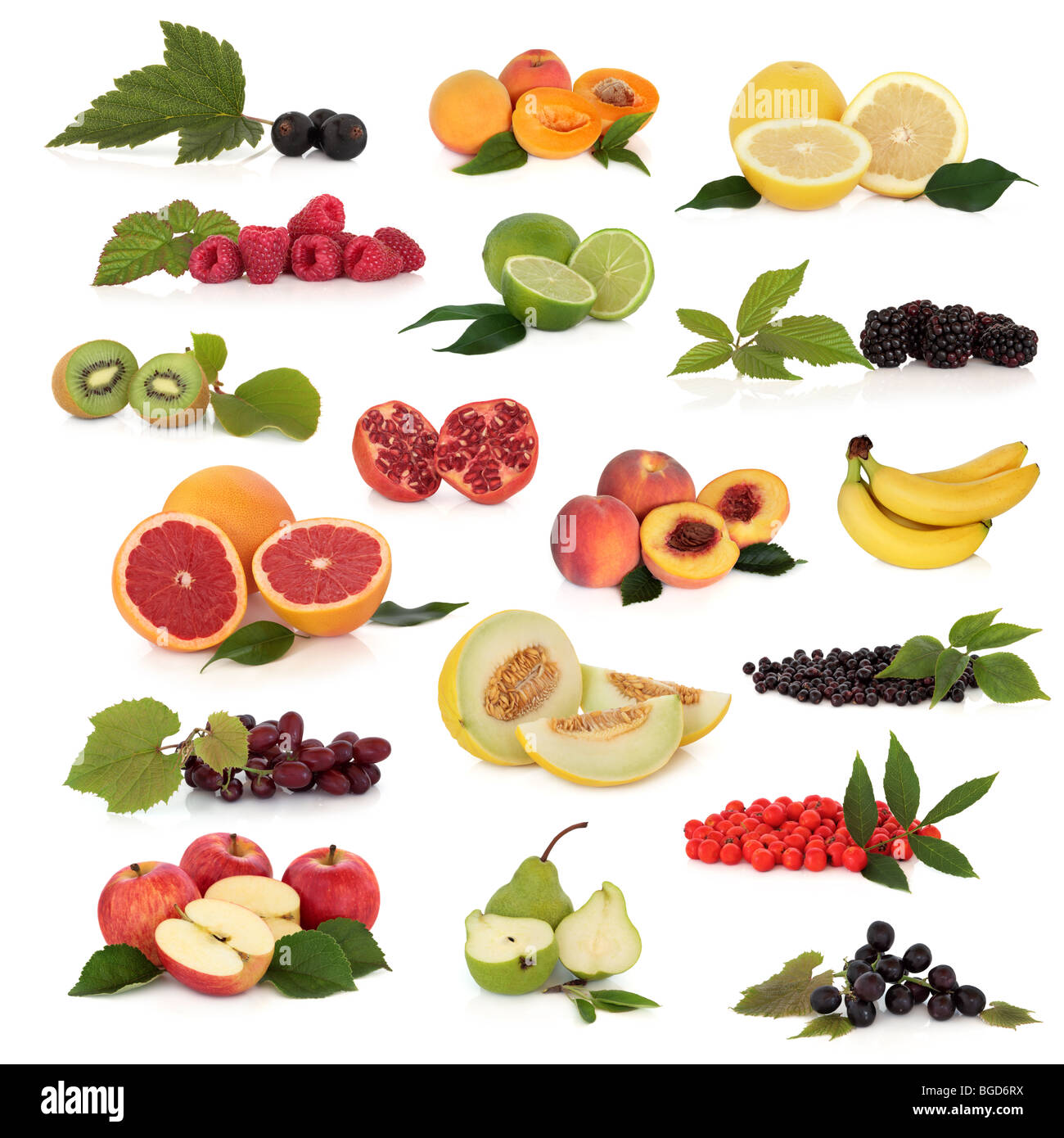 Grande raccolta di frutta di alta di antiossidanti, isolato su sfondo bianco. Foto Stock