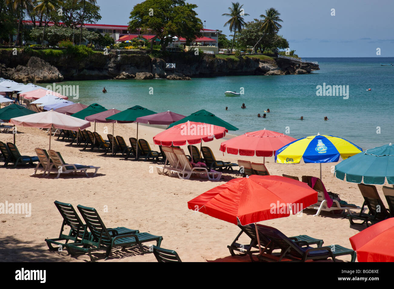 Spiaggia di negozio in negozio Bay sull'isola di Tobago Foto Stock