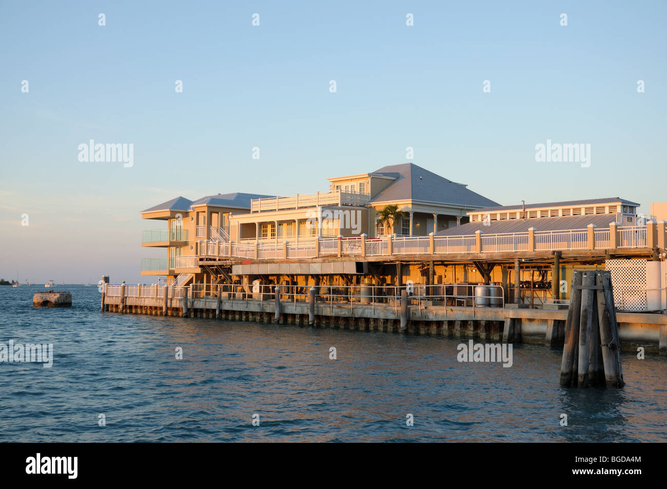 Key West Waterside edifici al tramonto, Florida USA Foto Stock