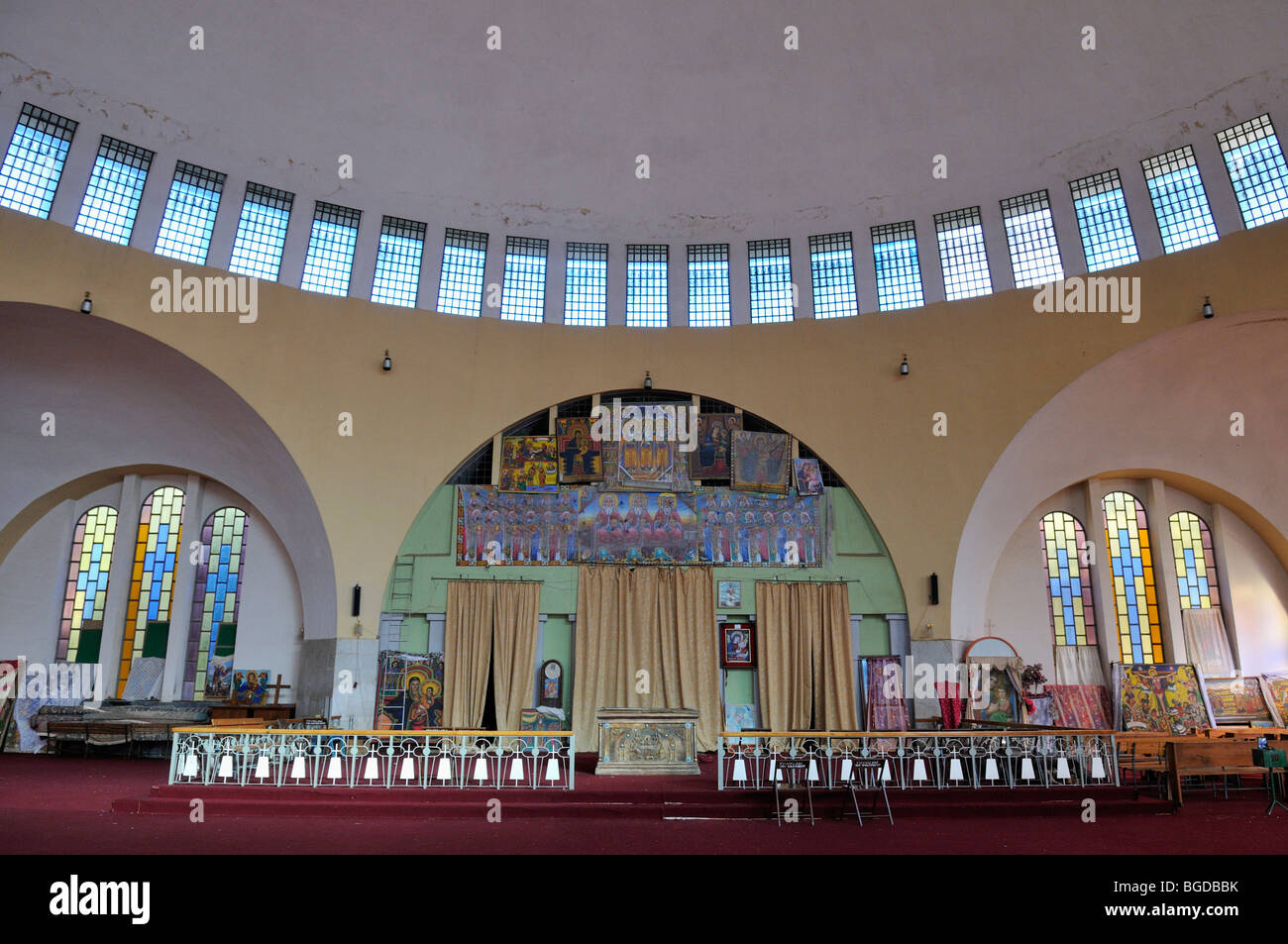 Interno di Santa Maria di Sion cattedrale della chiesa ortodossa etiope ad Aksum, Axum, Tigray, Etiopia, Africa Foto Stock