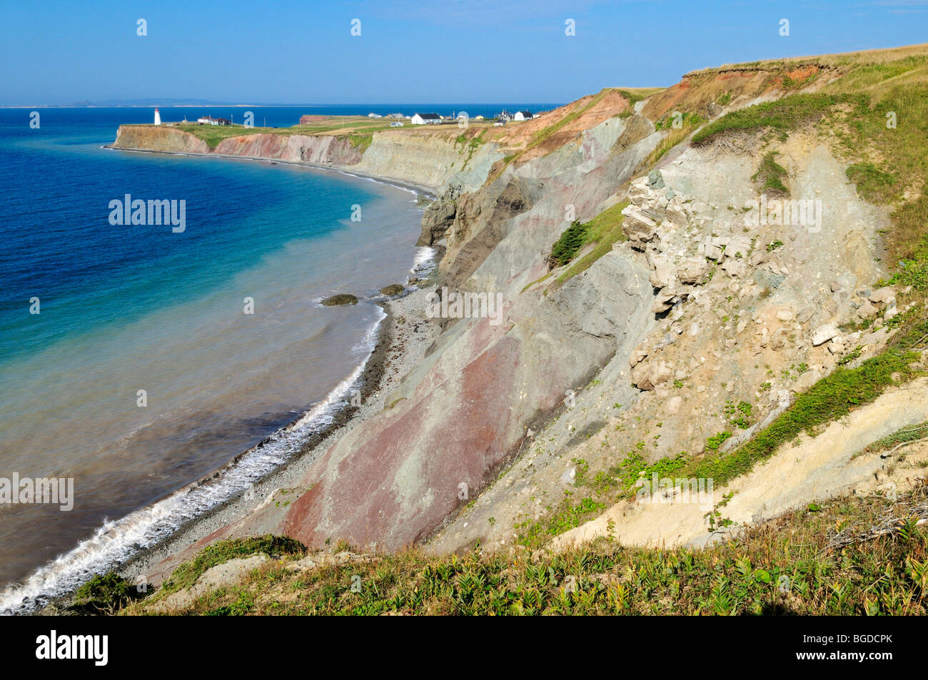 Scogli colorati nei pressi di Pointe de la luce, Ile d'entree, entrata Isola, Iles de la Madeleine, le isole della Maddalena, Québec Maritime, C Foto Stock