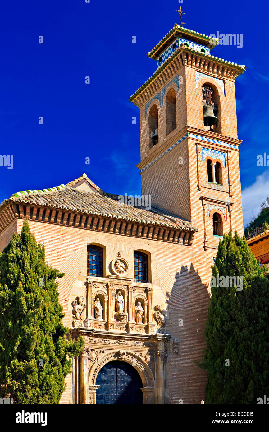 La Iglesia de Santa Ana e San Gil (chiesa), il XVI secolo un monumento nazionale nel quartiere di Albayzin - Patrimonio mondiale dell UNESCO Foto Stock