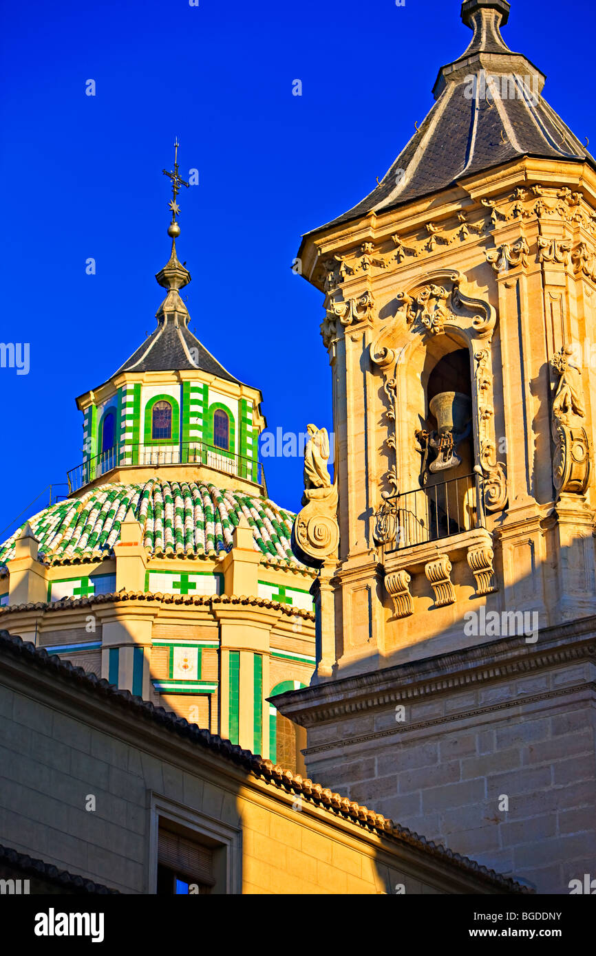 Torre campanaria e la cupola della Basilica di San Juan de Dios (chiesa), città di Granada, provincia di Granada, Andalusia (Andalucia), Spai Foto Stock