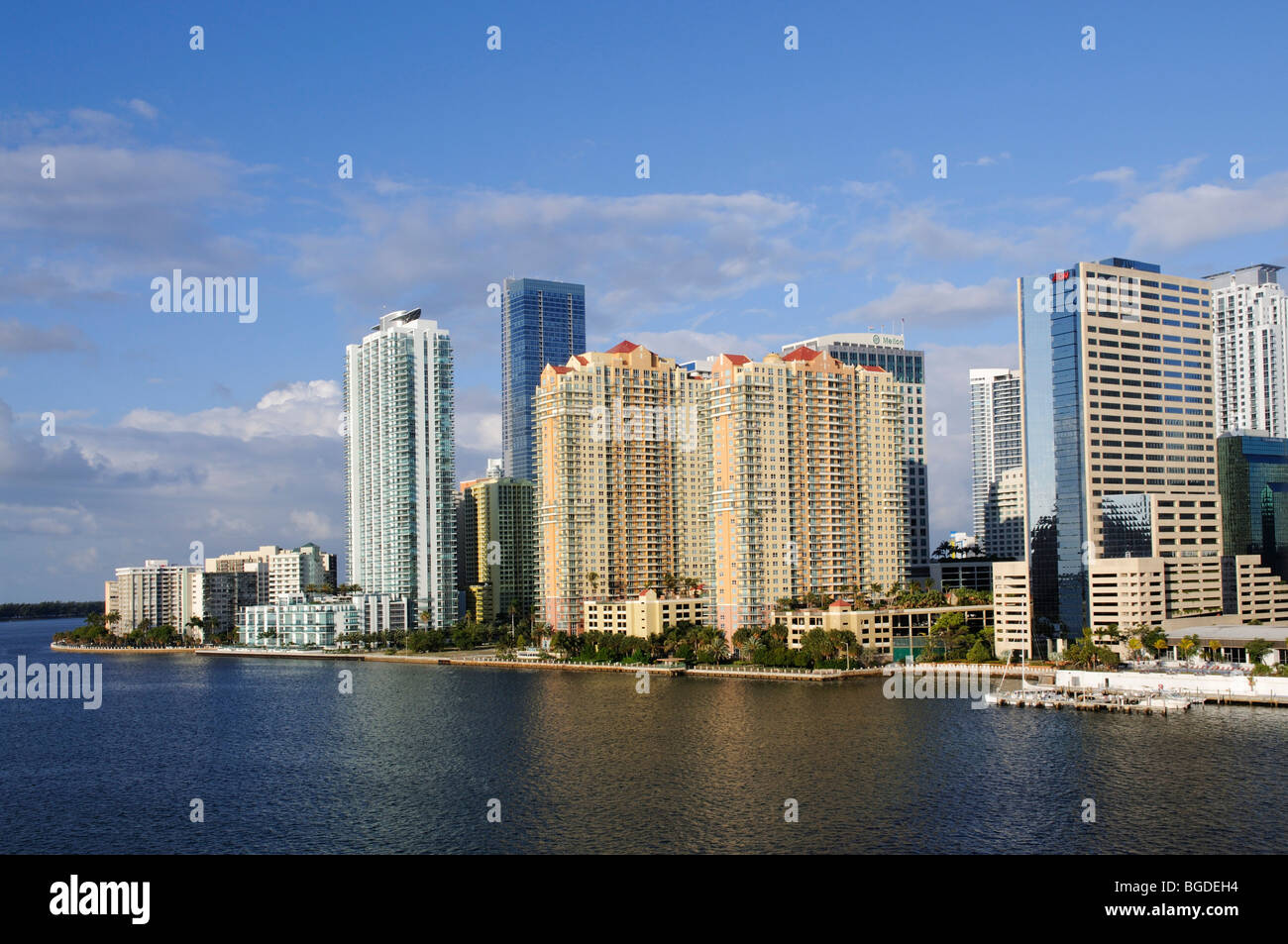 Brickell Key Drive, Downtown Miami, Florida, Stati Uniti d'America Foto Stock