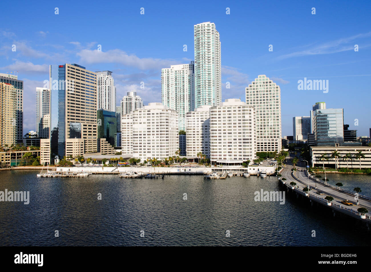 Brickell Key Drive, Downtown Miami, Florida, Stati Uniti d'America Foto Stock