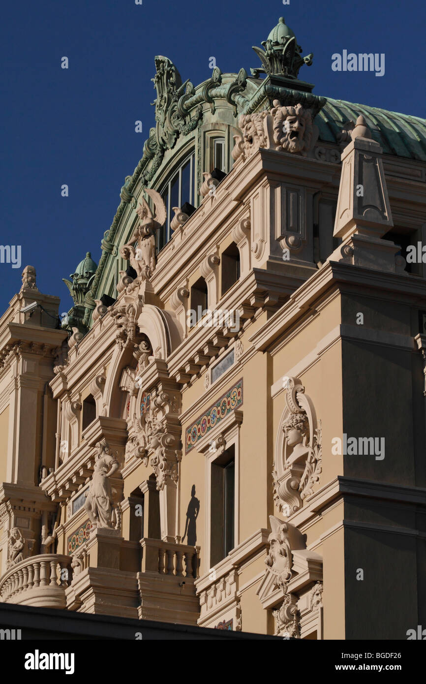 La facciata ovest del Casinò di Monte Carlo e Opera House costruito nello stile della Belle Epoque, architetto Charles Garnier, Principali Foto Stock