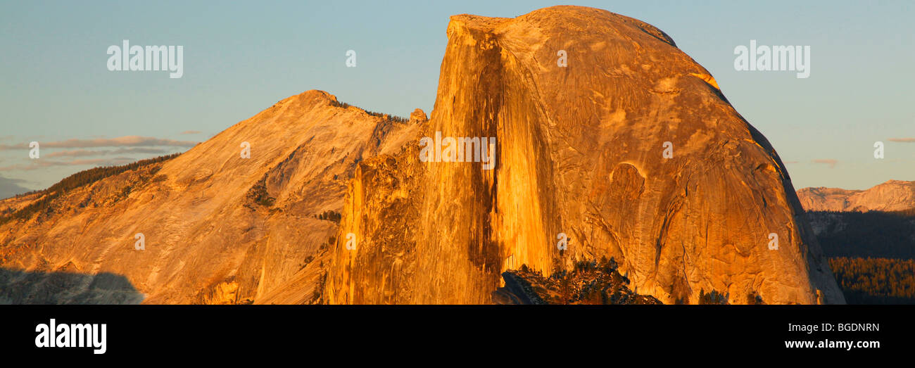 Mezza Cupola al tramonto dal punto ghiacciaio, il Parco Nazionale Yosemite in California Foto Stock