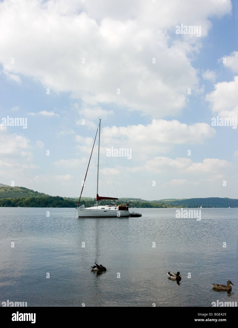 Yacht ormeggiati a Ullswater, Lake District, Cumbria Foto Stock