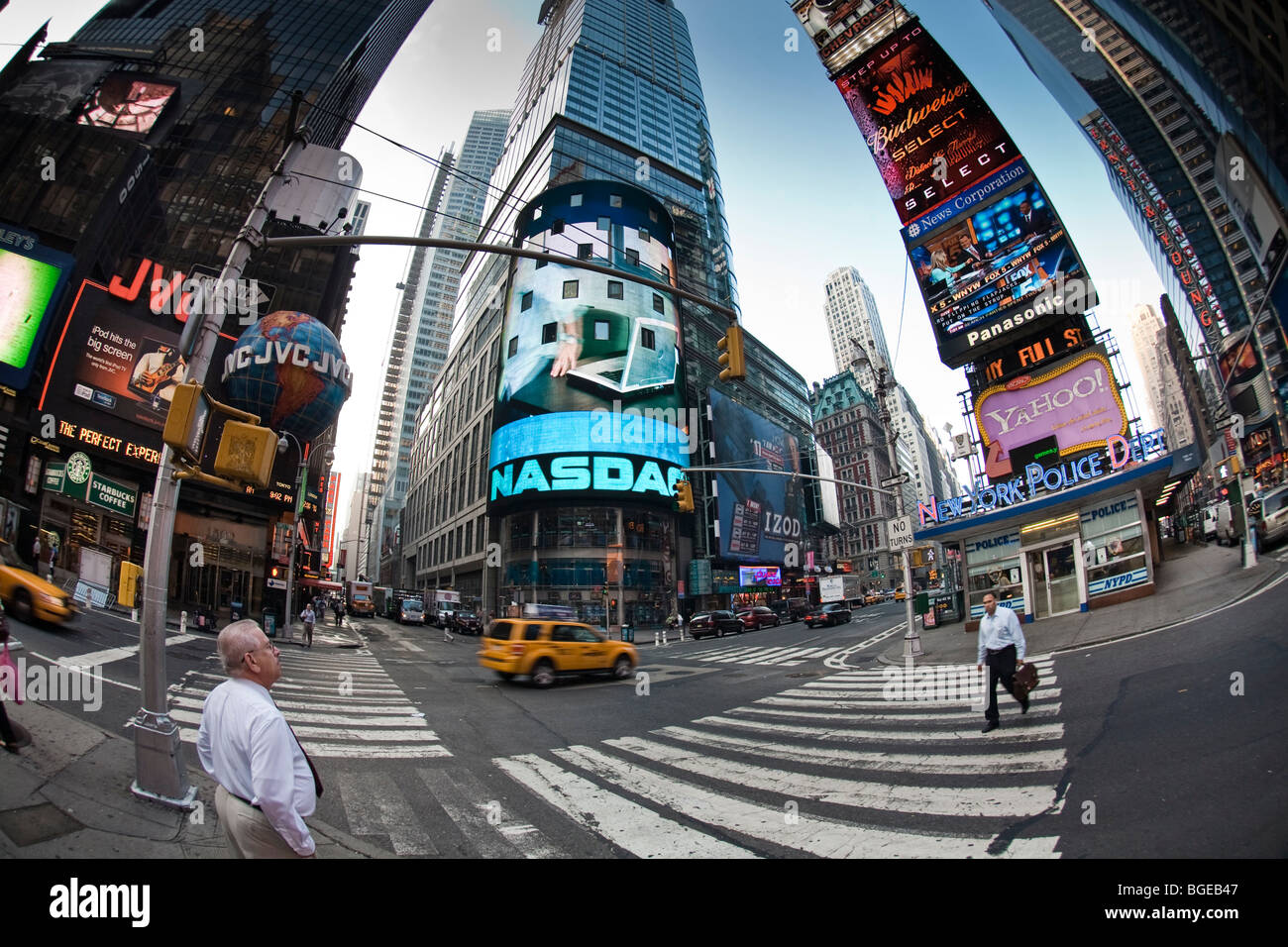 Un colpo di Times Square con una lente fisheye. Foto Stock