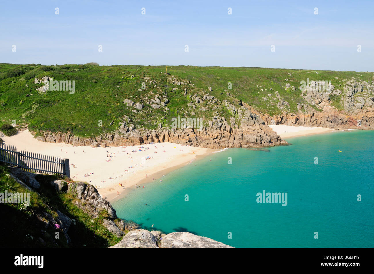 La spiaggia di Baia Porthcurno, Cornwall, Regno Unito Foto Stock