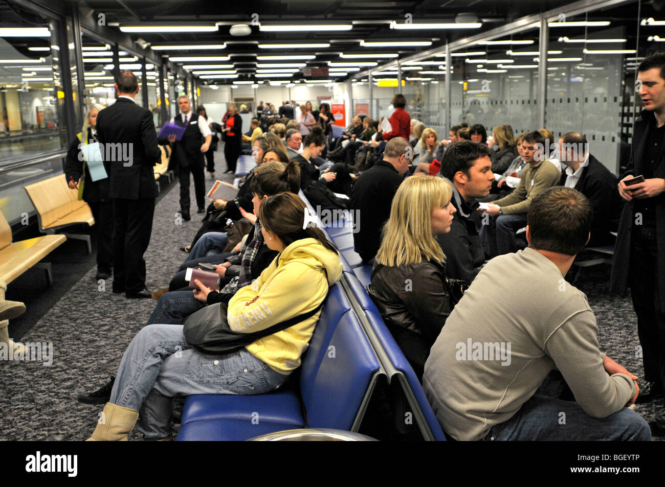 Airport lounge di partenza, generico, Gatwick, Londra, Regno Unito Foto Stock
