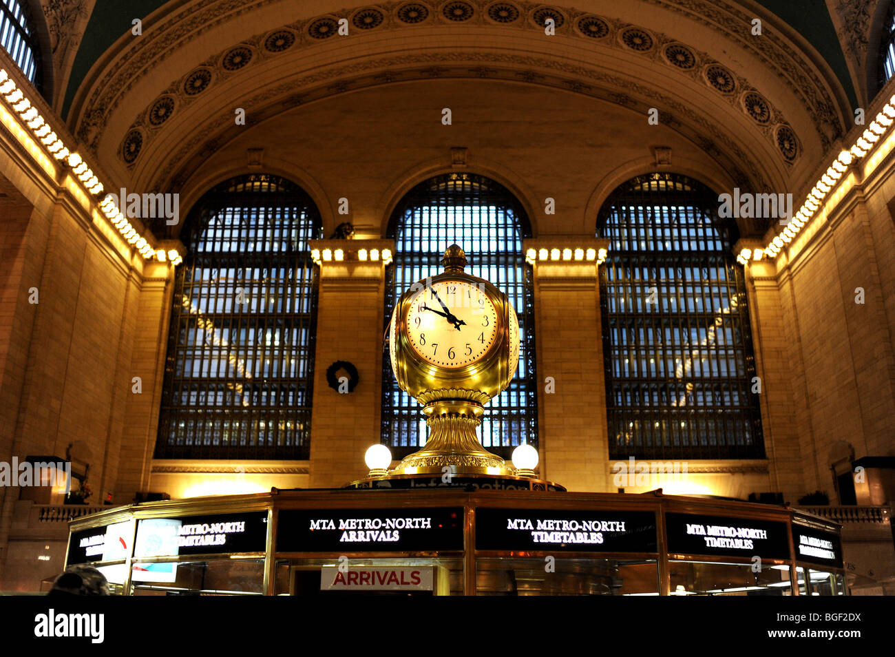 L'orologio sull'atrio principale al Grand Central Terminal della stazione Manhattan New York STATI UNITI D'AMERICA Foto Stock