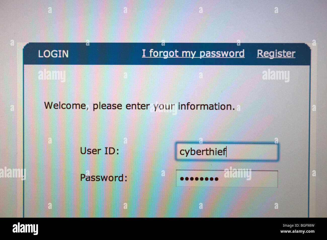 Sullo schermo del computer che mostra la pagina di accesso con id utente di cyberthief Foto Stock