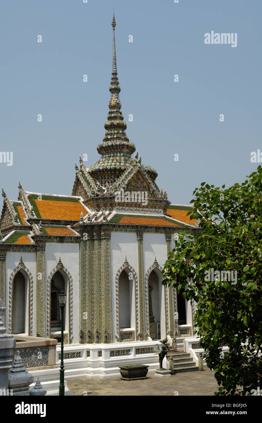 Tempio Phra Wiharn Yod, nel parco del Grand Palace, Phra Nakhon, Bangkok, Thailandia Foto Stock