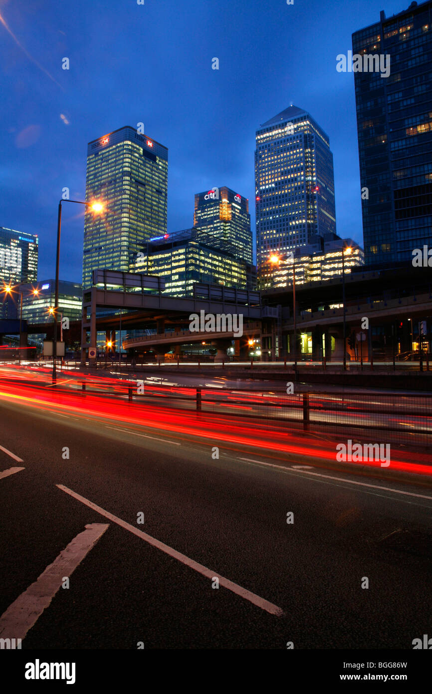 Canary Wharf Tower, HSBC Building e il Citi Palazzo visto dal modo Aspen Pioppo, Foto Stock