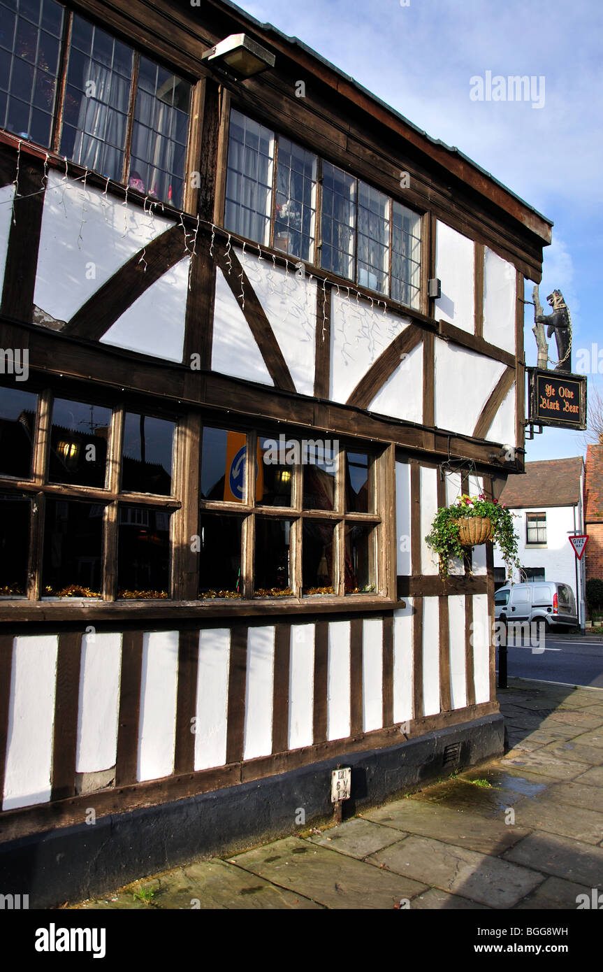 Ye Olde Black Bear Inn, High Street, Tewkesbury, Gloucestershire, England, Regno Unito Foto Stock