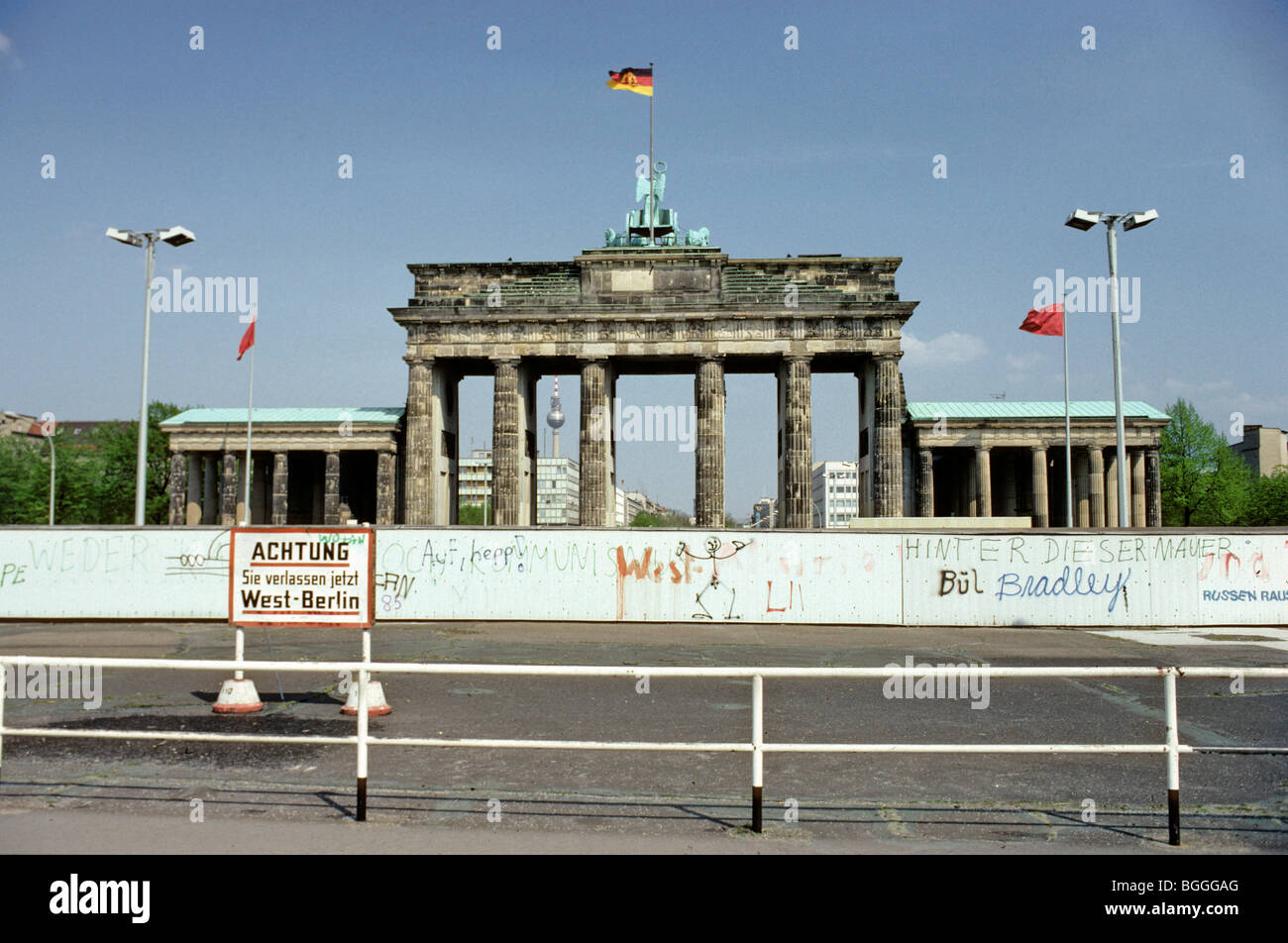 Muro di Berlino e Porta di Brandeburgo, prima del 1989, Berlino, Germania Foto Stock