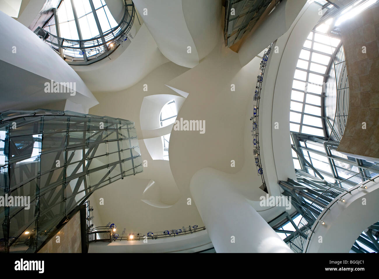 Museo Guggenheim, Bilbao, Spagna, direttamente al di sotto Foto Stock