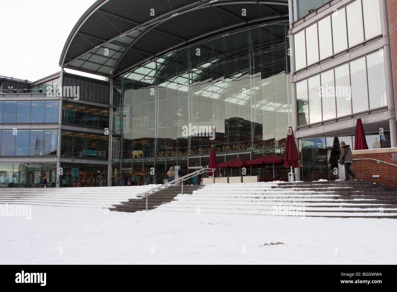 La biblioteca del millennio in Norwich - Norwich nel Regno Unito nevicata dei primi di gennaio 2010. Foto Stock