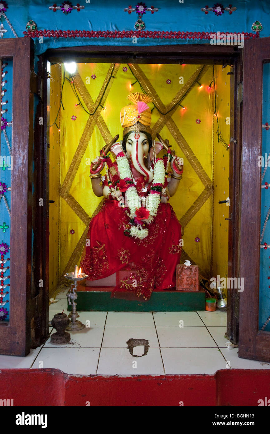 Stone Town, Zanzibar, Tanzania. Santuario di Ganesh in Shree Shiv Shakti Mandir tempio, un tempio indù dedicato a Shiva. Foto Stock