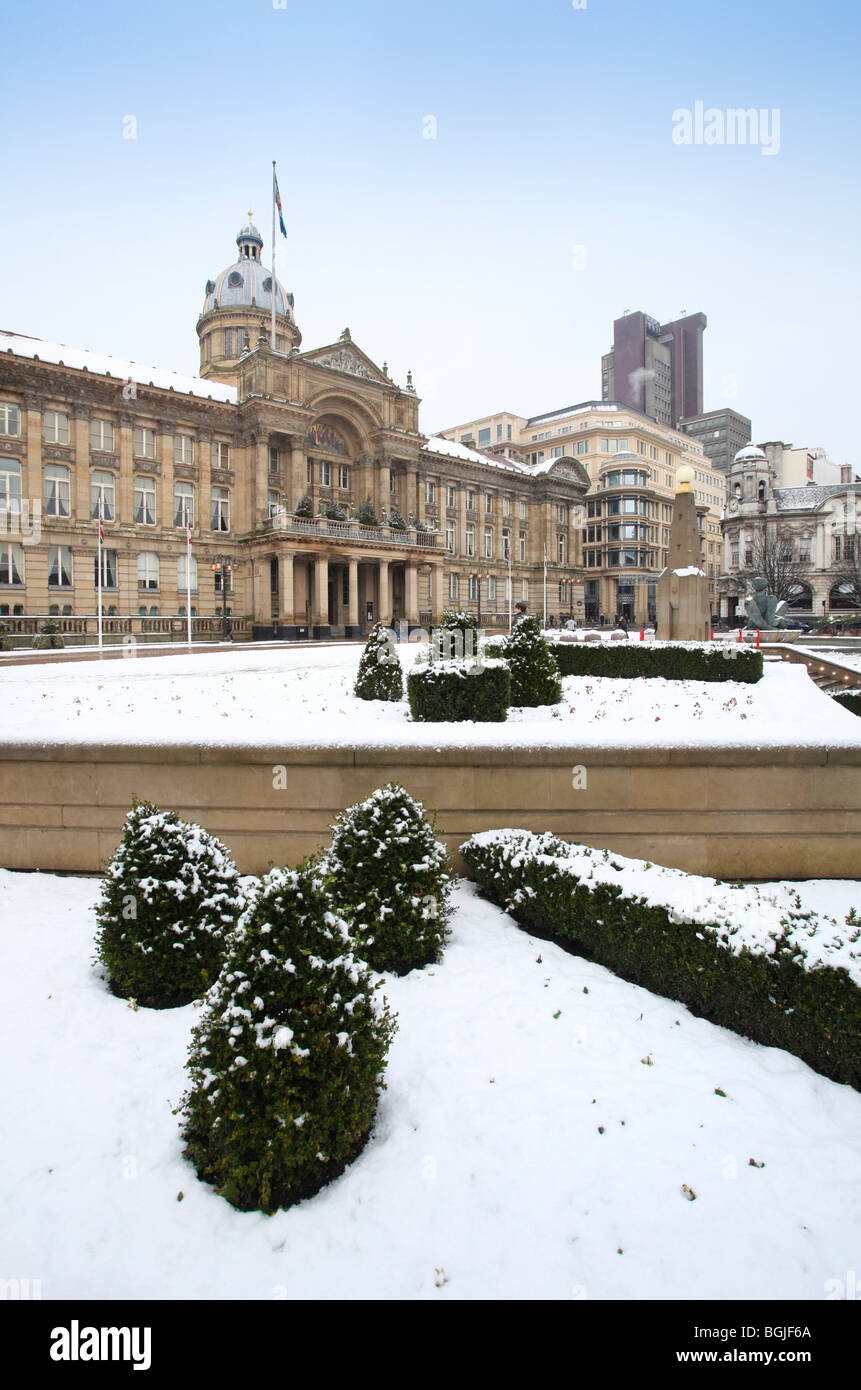 Victoria Square, uffici del Consiglio nel centro della città di Birmingham nella neve. Foto Stock