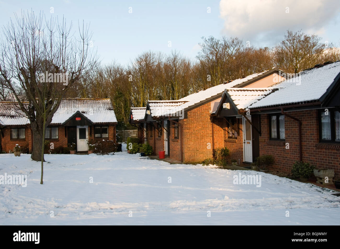Anziani in strutture protette nella neve, Inghilterra Foto Stock