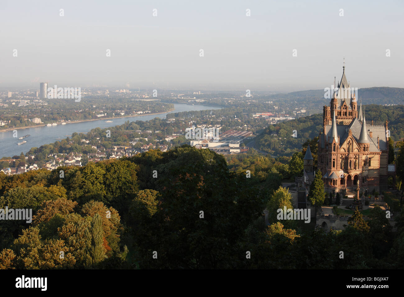 Königswinter, Schloß Drachenburg, Blick auf den Rhein nach Bonn Foto Stock