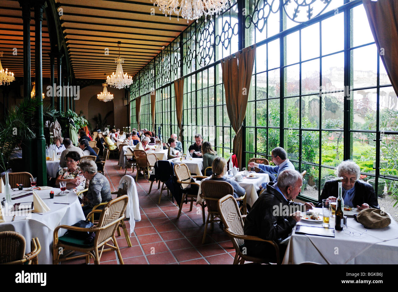 Cafe e ristorante nella Orangerie sull'Alter Garten quadrato di Schloss Schwerin, Castello di Schwerin, Meclemburgo Pomera Foto Stock