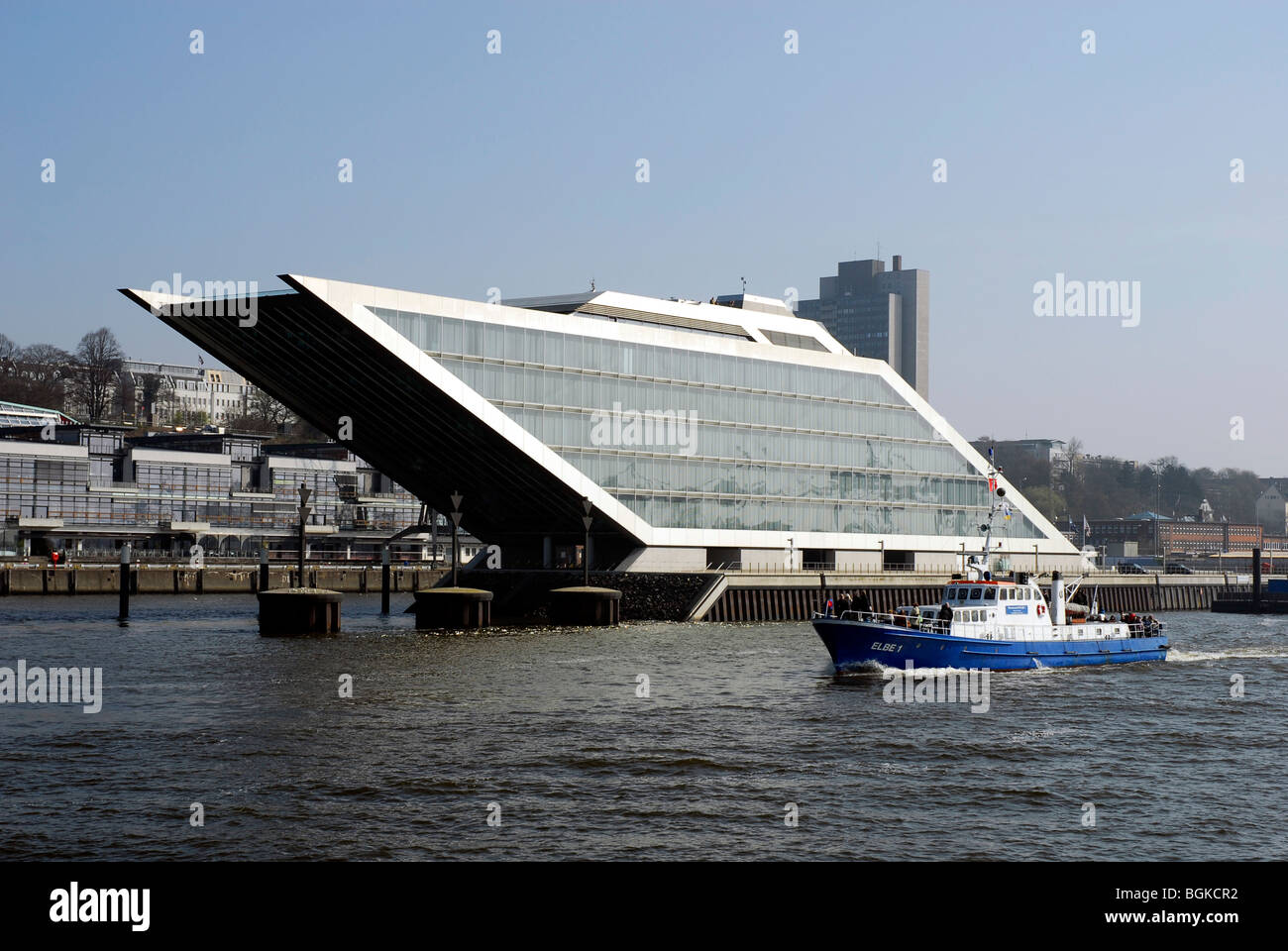 Dockland edificio per uffici a Edgar-Engelhard-Kai quay, pesca, porto di Amburgo Altona, fiume Elba, città anseatica di Foto Stock