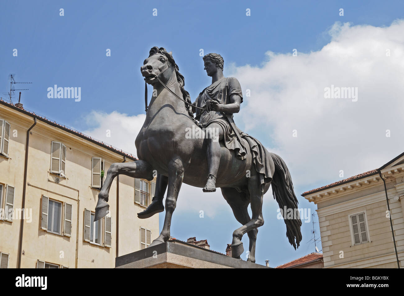 Statua equestre di re Carlo Alberto re di Savoia Abbondio Sangiorgio in Casale Monferrato Piemonte Italia Foto Stock