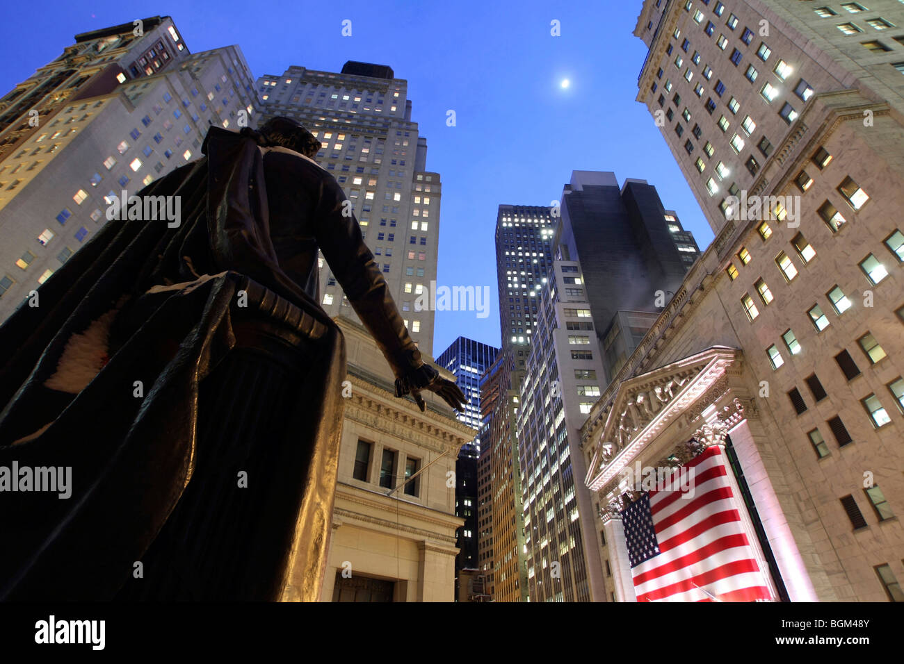 Wall Street e il New York Stock Exchange, il quartiere finanziario, Manhattan, New York, New York, Stati Uniti d'America Foto Stock