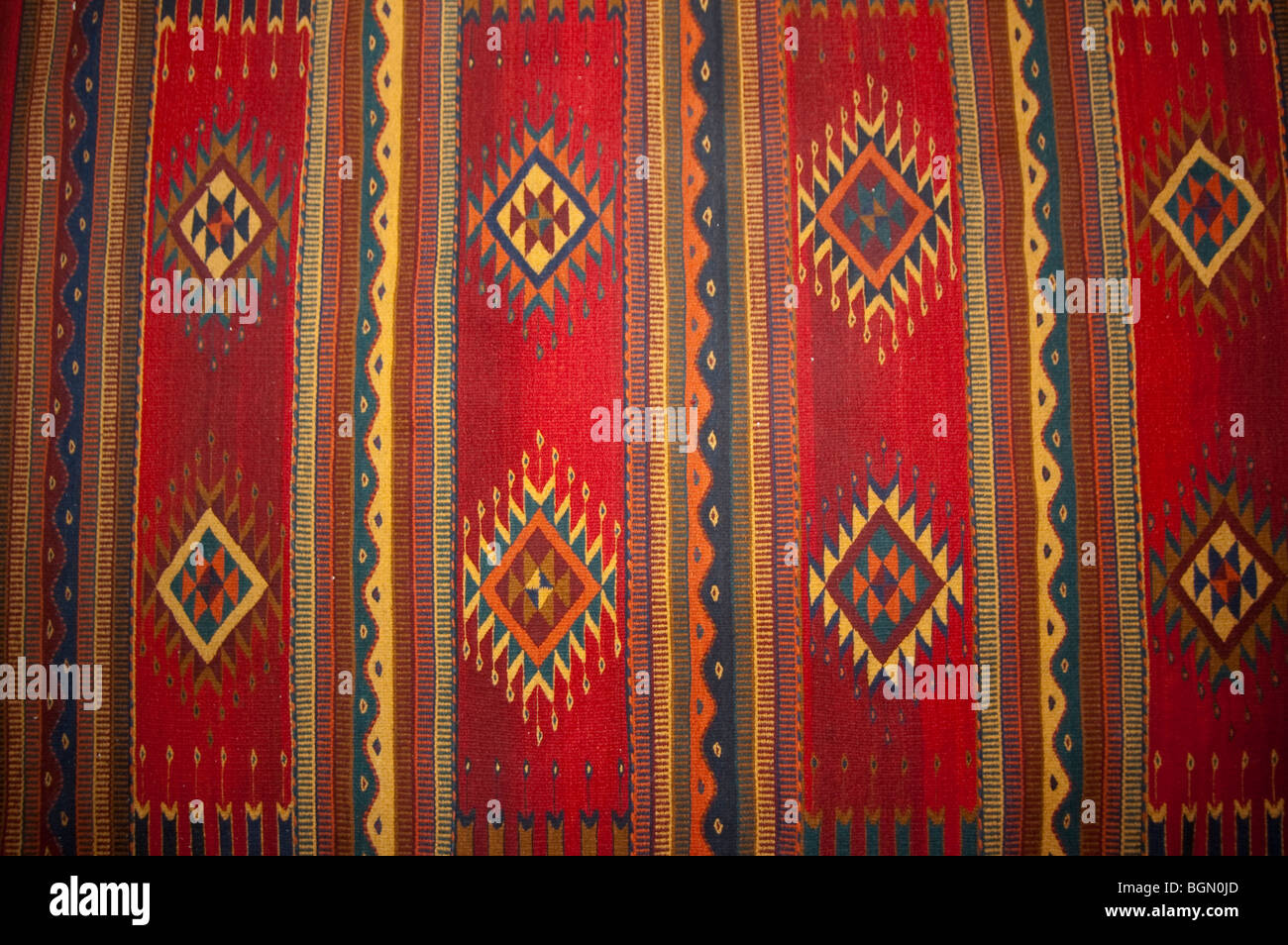 Aztec tappeto indiano con lana colorata e squisiti disegni realizzati in Messico Foto Stock