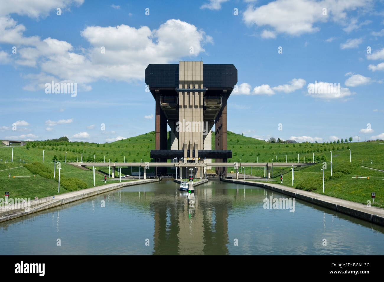 Strépy-Thieu, più alto boat lift nel mondo, al Canal du Centre, Le Roeulx, Hainaut, Belgio Foto Stock