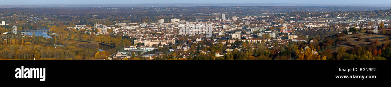 Un' antenna vista panoramica della Vichy cittadina termale (Allier - Francia). Vue aérienne et panoramique de la ville de Vichy (Francia). Foto Stock