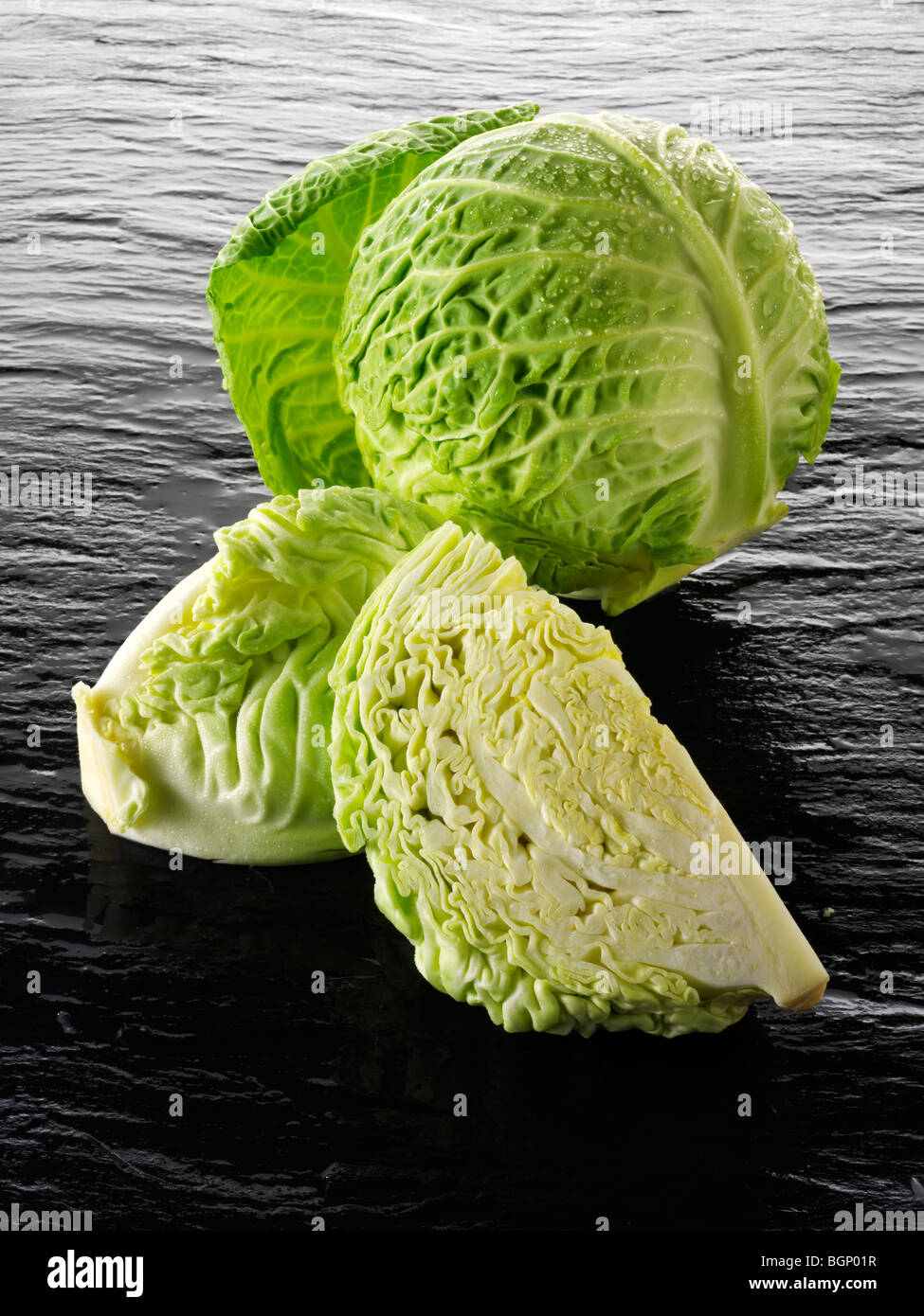 Savoy cavoli cappucci e verzotti di verdura verde Foto Stock