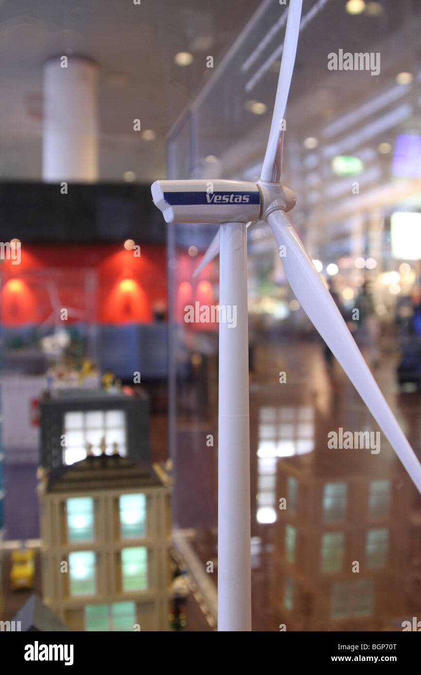 COP 15 di Copenaghen di dicembre 2009, Vestas, Danish Wind Turbine annunci / mostra a Copenhagen Kastrup Airport Foto Stock