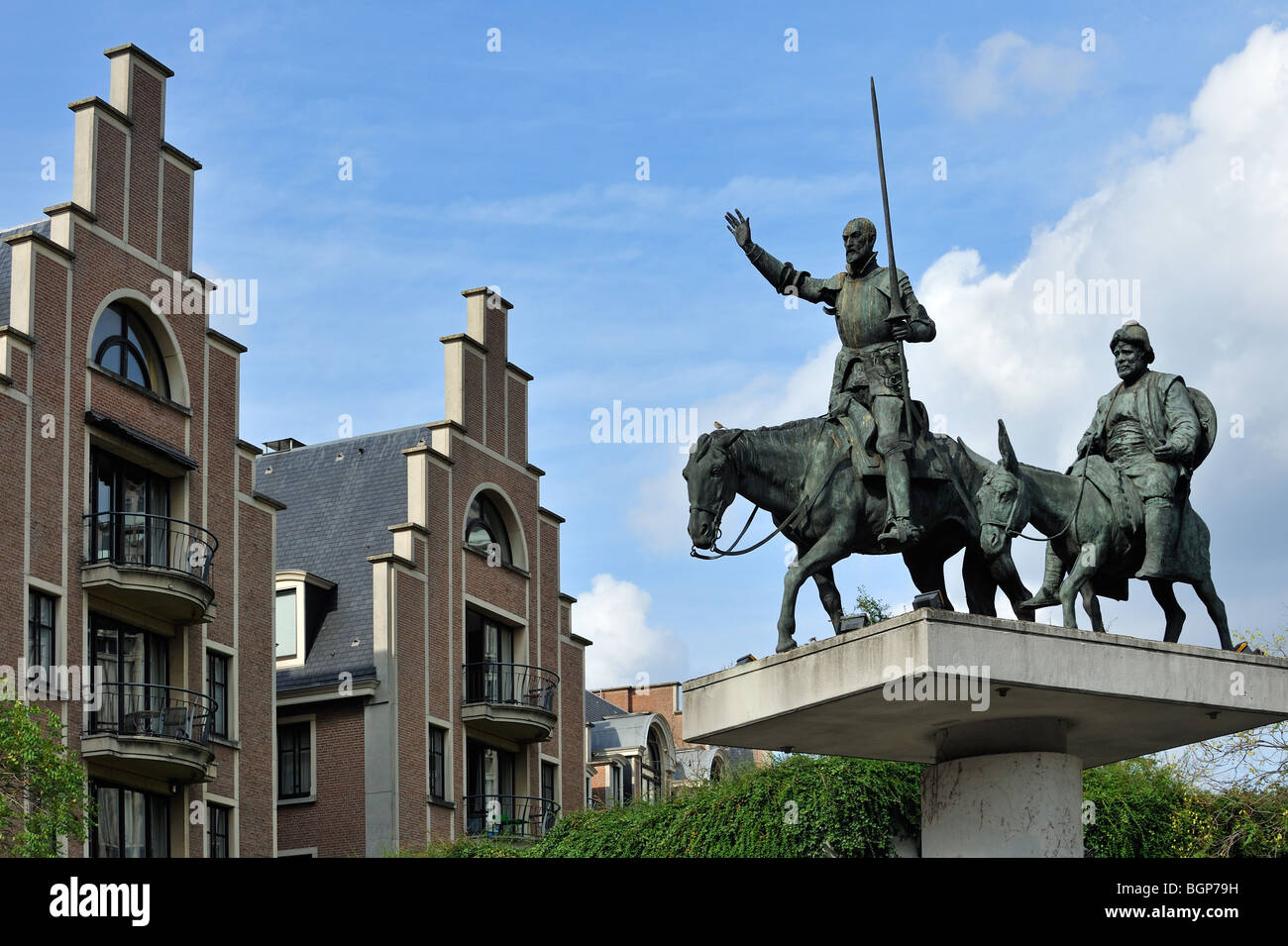 Statua di spagnolo Don Chisciotte della Mancia e Sancho Panza presso il posto d'Espagne, Bruxelles, Belgio Foto Stock