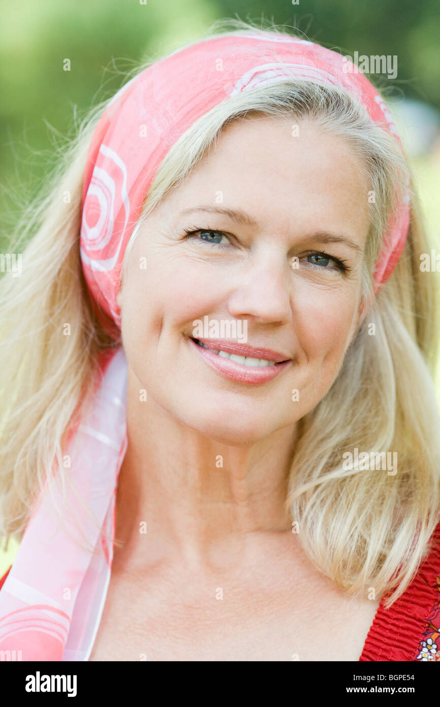 Ritratto di una donna matura sorridente Foto Stock