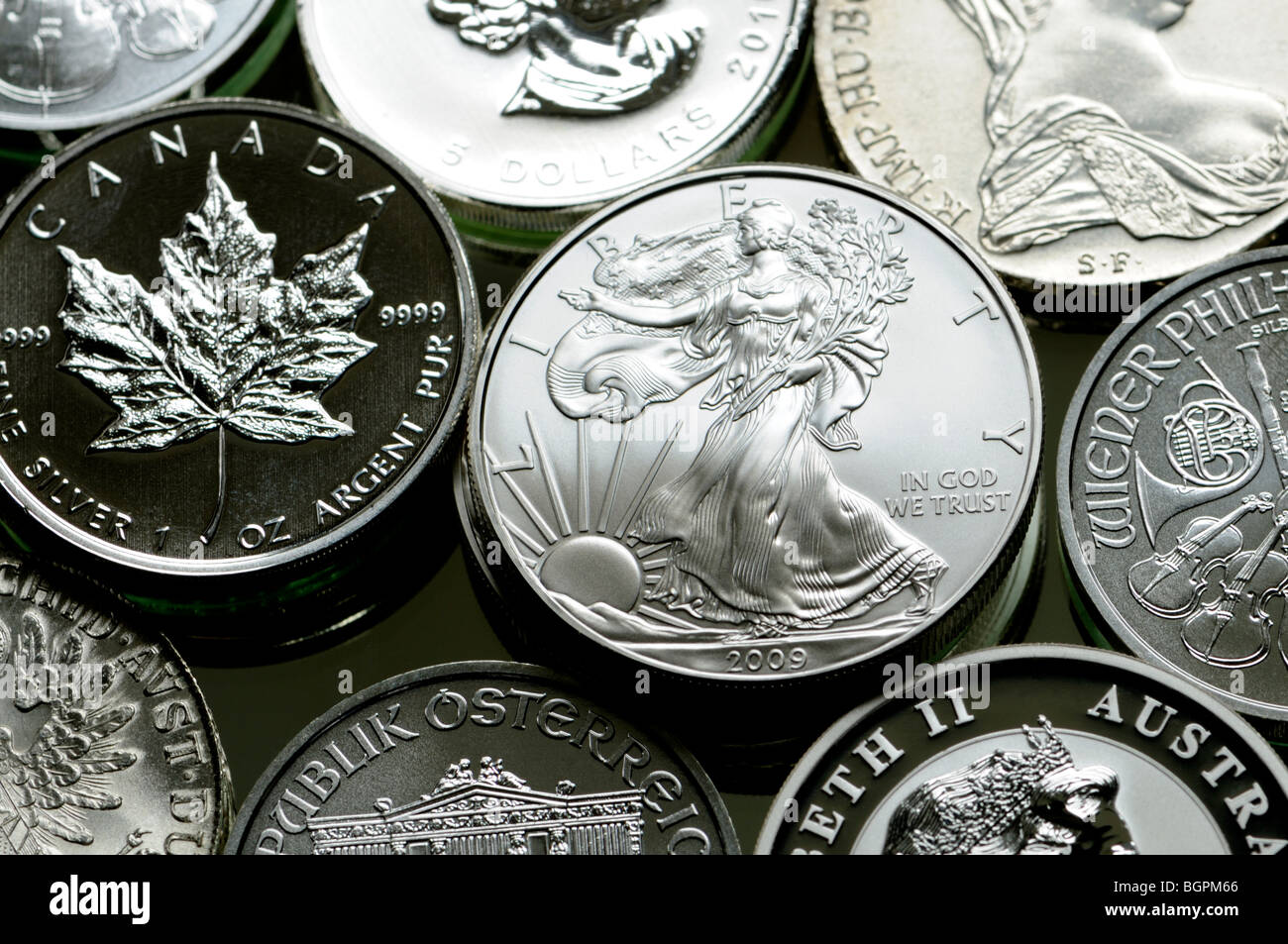 Argento puro Bullion monete provenienti da Stati Uniti, Canada, in Austria e in Australia Foto Stock