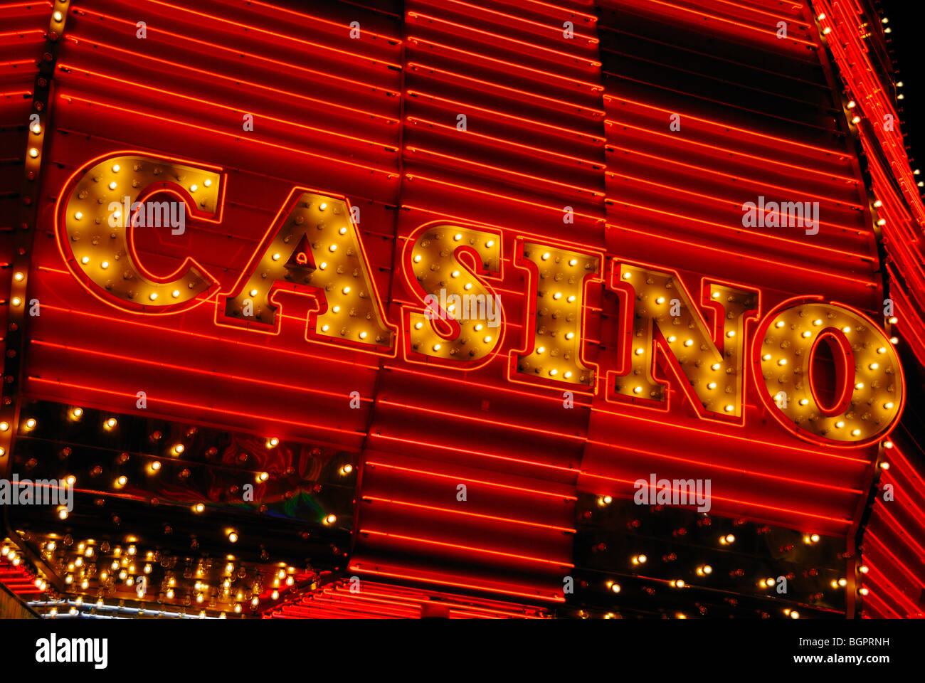 Un casino di neon segno sopra un casinò situato nella vecchia Las Vegas, su Fremont Street. Foto Stock