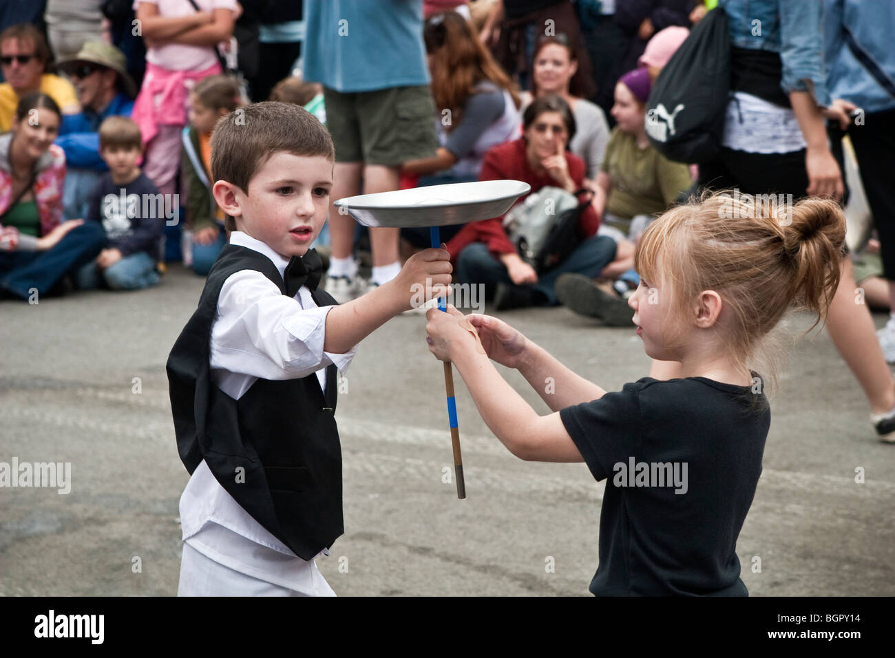 Toronto Buskerfest, australiano esecutori di bambini Foto Stock