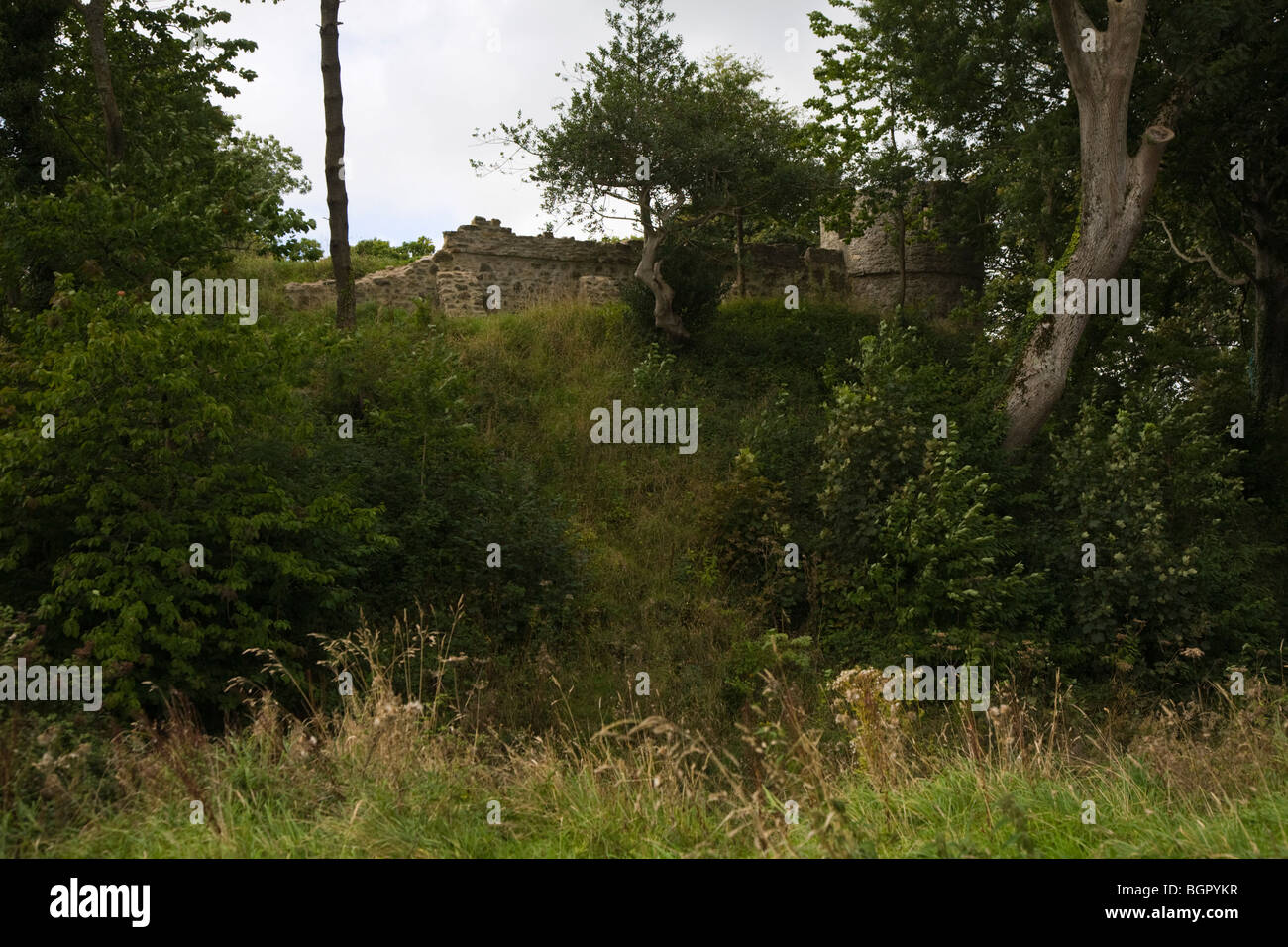 Castello Aberlleiniog, Anglesey, Galles Foto Stock