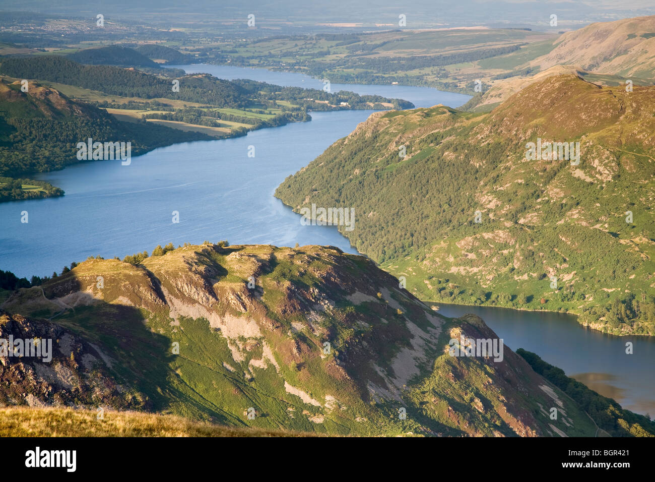 Ullswater con Glenridding Dodd in primo piano. Vista da Birkhouse Moor, Lake District, Inghilterra Foto Stock