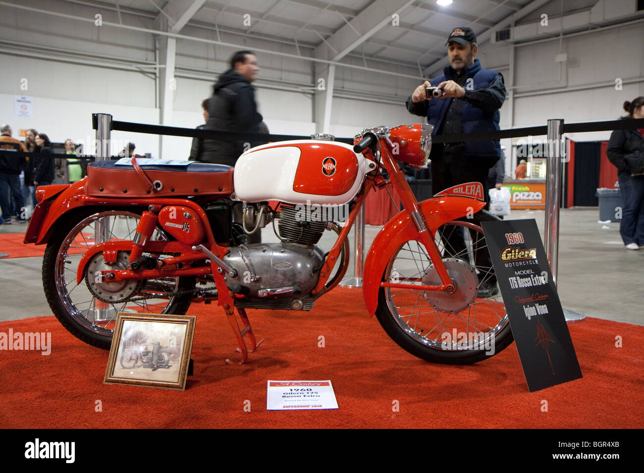 Un rosso 1960 Gilera 175 Rossa Extra Foto stock - Alamy