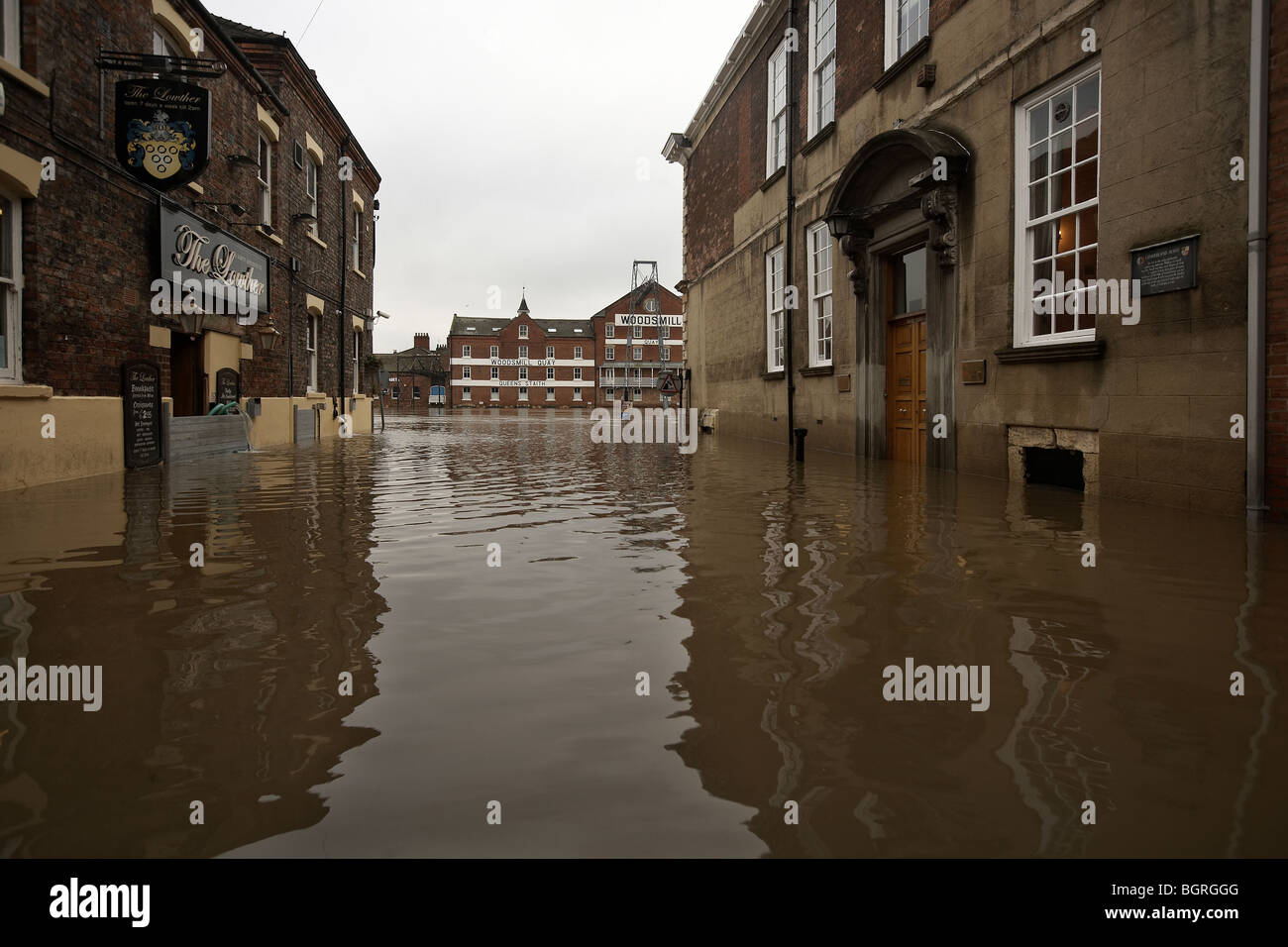 Le inondazioni del fiume Ouse nel centro di York, nello Yorkshire, Regno Unito. Le acque di esondazione Foto Stock