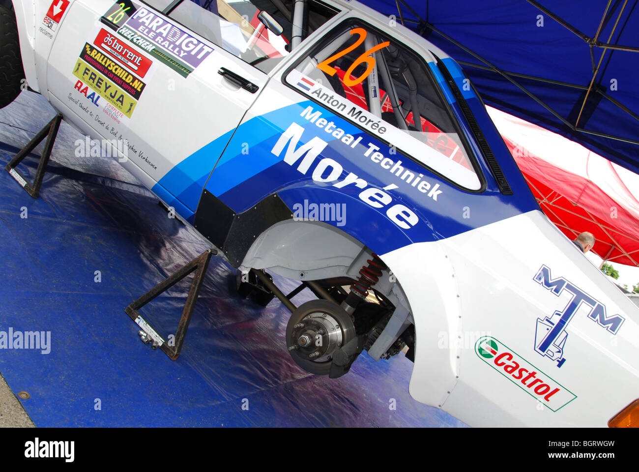 Ford Escort Mk II BDA nell area di servizio tra fasi speciali a 2009 Paradigit-ELE rally, Paesi Bassi Foto Stock