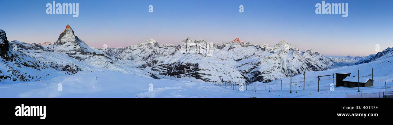 Il Cervino di sunrise, panorama da rottenboden, gornergrat Zermatt, Svizzera Foto Stock