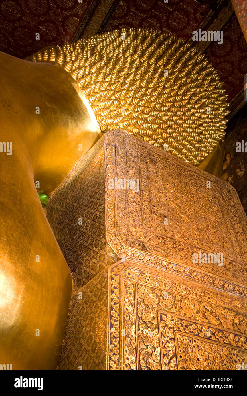 Buddha reclinato, Wat Pho Foto Stock